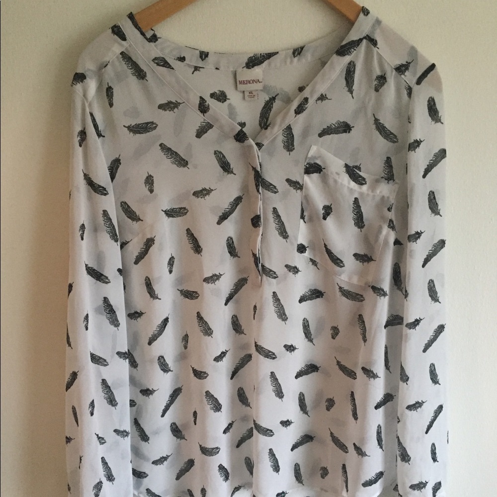 Merona feather pattern blouse